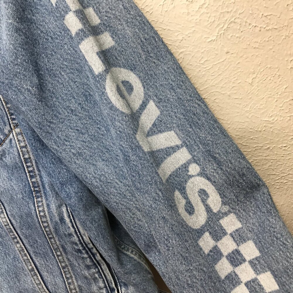 Levi's Trucker Jacket Size L Motocross Printed Sleeve Blue Denim - Picture 3 of 9